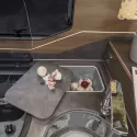 Spüle mit separatem Becken für Küchenabfälle 